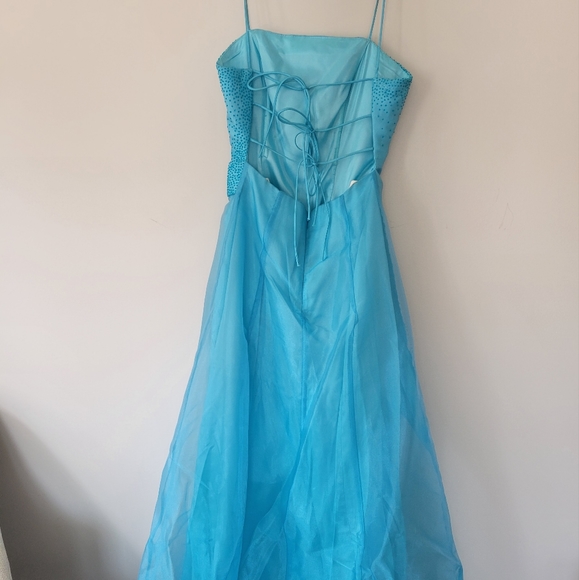 Formal Dress 2004 - Picture 2 of 3